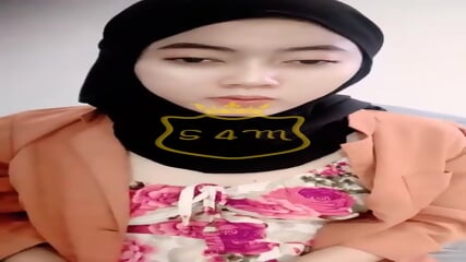 Nella Hijab Live Streaming 02 - Charlie Liveshow