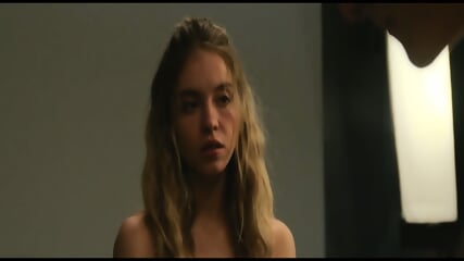 Sydney Sweeney Stars in Les Voyeurs