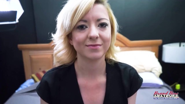 Blonde Beauty Keyton Enjoys Intense Hardcore Action