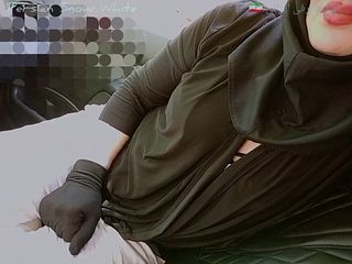 بعد دانشگاه همکلاسی حشریم رو بردم یه جا خلوت تو ماشین ترتیبشو دادم