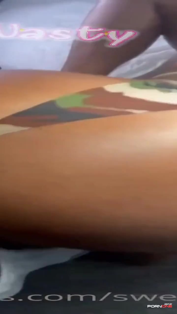 Threesome Fun on Baddiehub