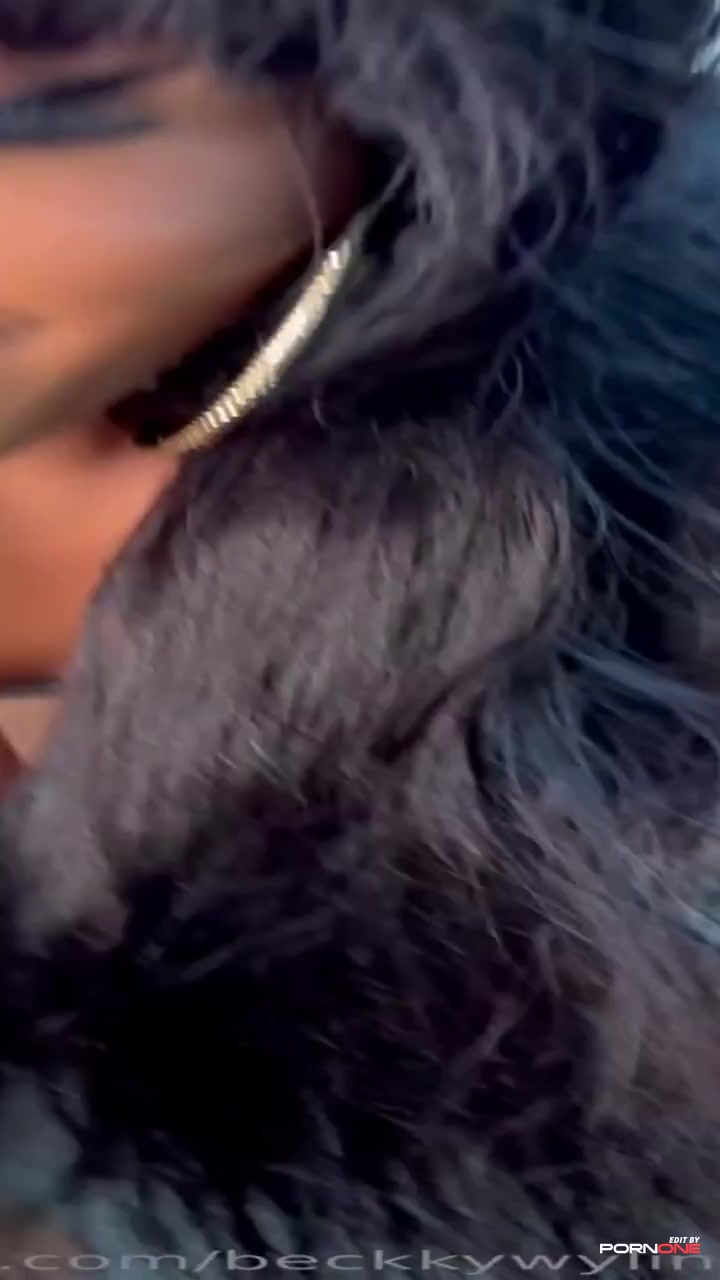 Beckyy's Sensual Tease in 39 Seconds