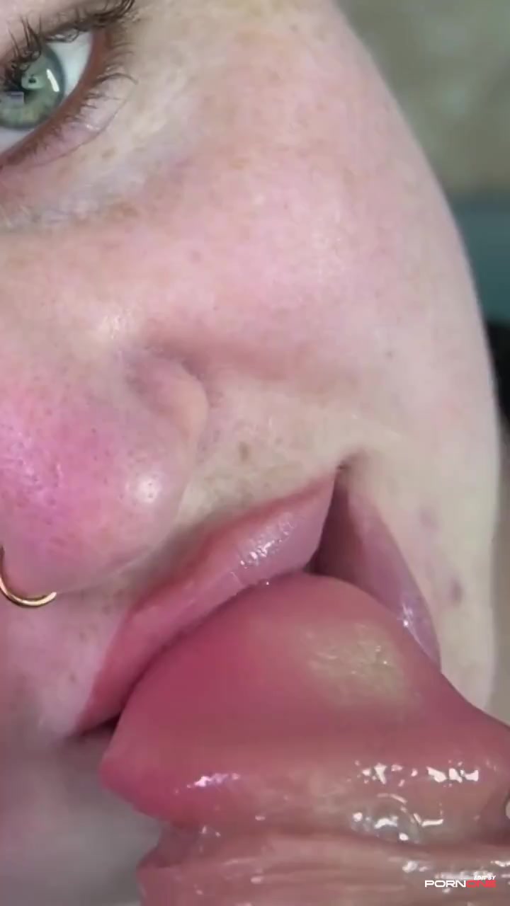 BBW Tongue Action Unleashed in 33 Seconds