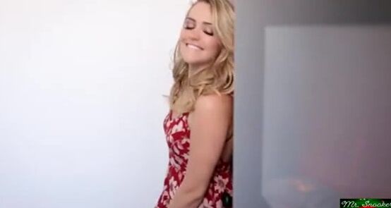 Sensual blonde seduces her lesbian stepmom into passionate pussy licking