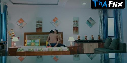 Aarohi Barde Breasts Scene  in Mere Angane Main