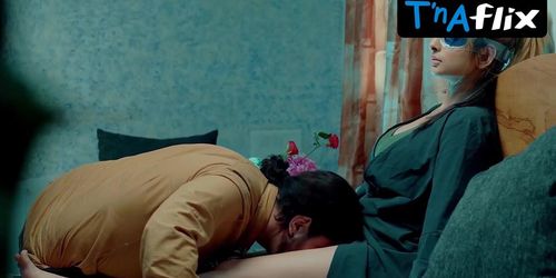 Ankita Dave Breasts Scene  in Mere Angane Main