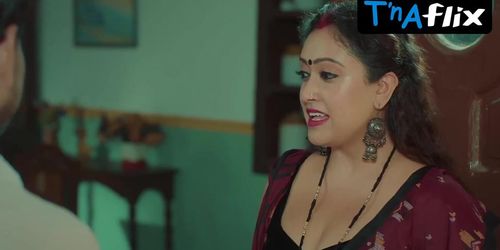 Neha Gupta's Seductive Underwear Scene in Jadui Palang