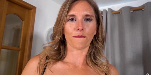 Deepthroat Queen Tara Temptation Takes It All