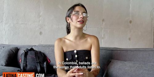 This Latina Teen Had Her First Real Orgasm With Me... Now Shes Thinking Of Ditching Her Useless Boyfriend