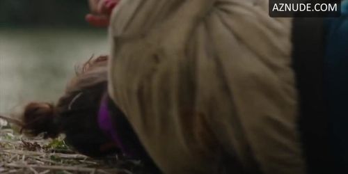 Aurora Giovinazzo Breasts Scene  in Una Madre