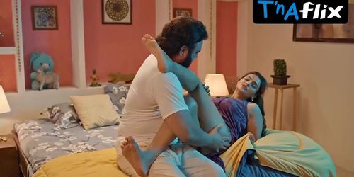 Shanaya Ansari Sizzles in Jaan Bujh Kar Sexy Scene
