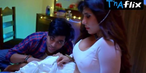 Alendra Bill Sizzles in Rangeen Kahaniyan Sexy Scene
