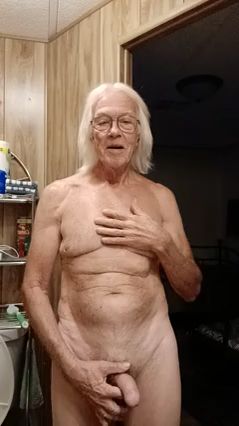 Happy Nude Year! Buon Anno! Bonne année! Frohes Neues Jahr!