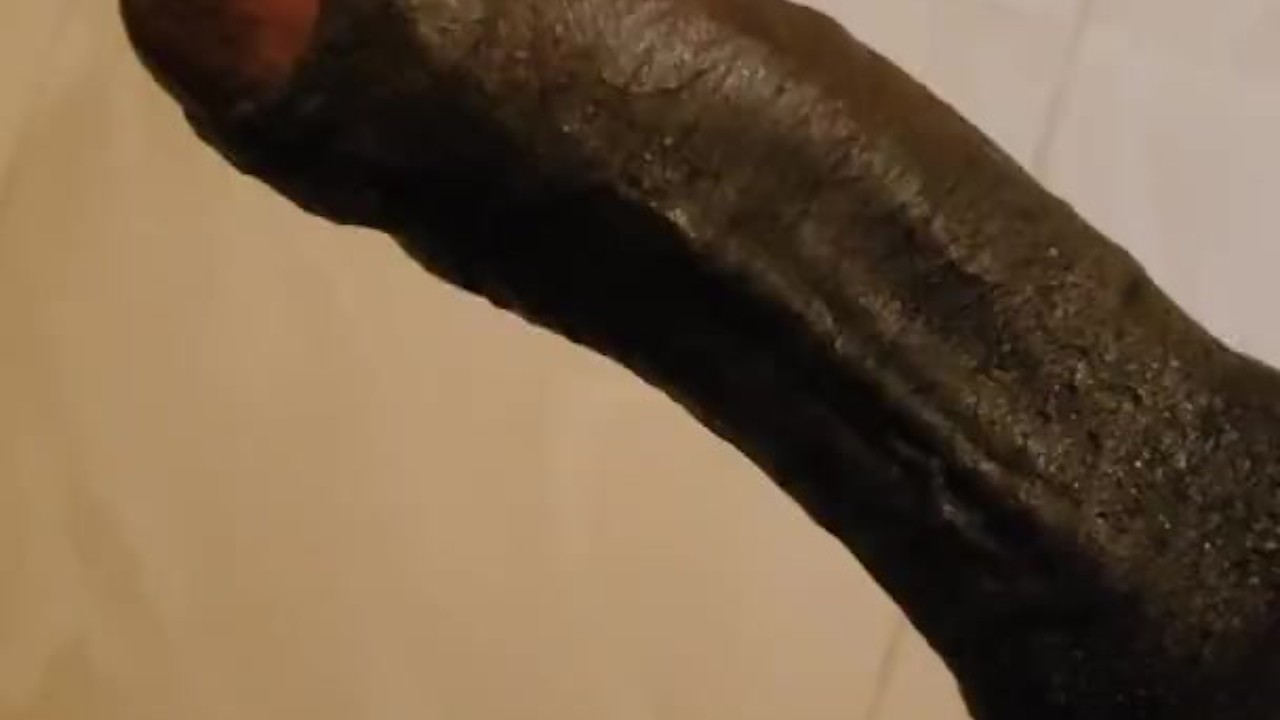 Me levanto caliente y me hago una paja