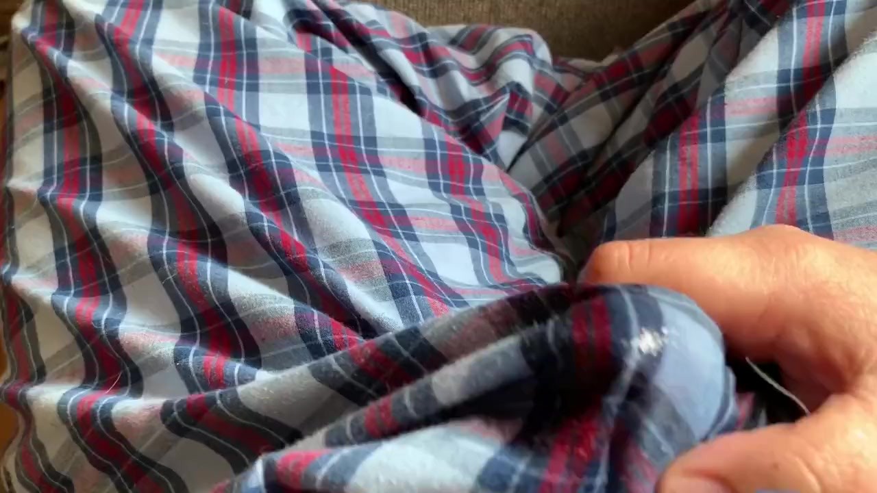 Bedtime Solo: Peeing & Masturbating in Comfort