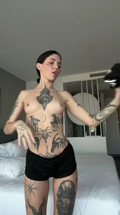 Looking for a daddy to care about me 💕
