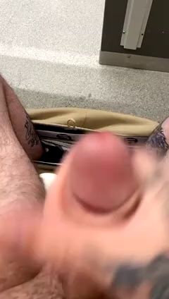 Stall Domination: Hurry Meets Pussy in Chaos