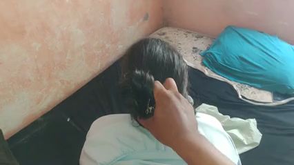 Começando o dia da melhor forma gozando na buceta