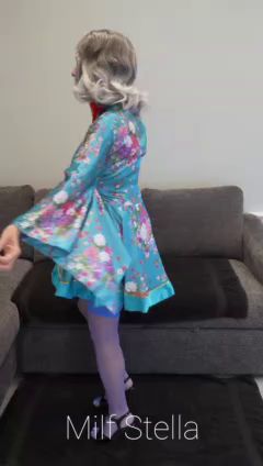 Sexy Betty Teases in Robe and Scarf Video