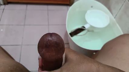 Watch me till i cum