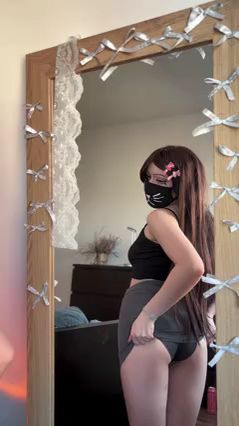 OnlyFans Teaser: Seductive Appeal