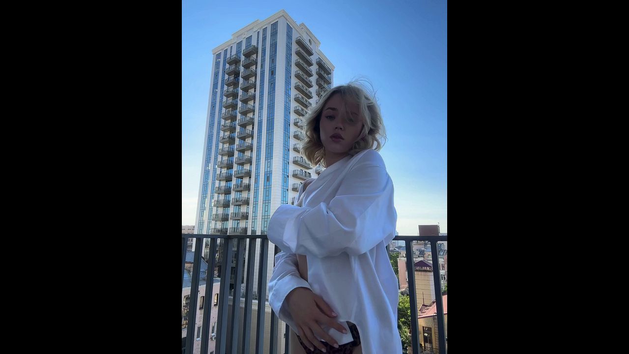 Blonde Seduction: Daddy's Balcony Encounter