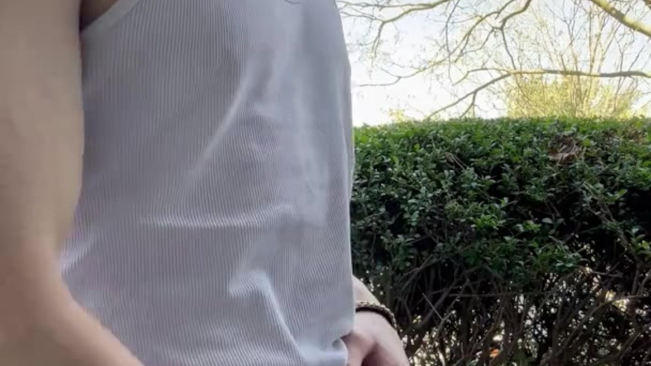 Outdoor Fun: Public Sex Encounter Caught on Camera