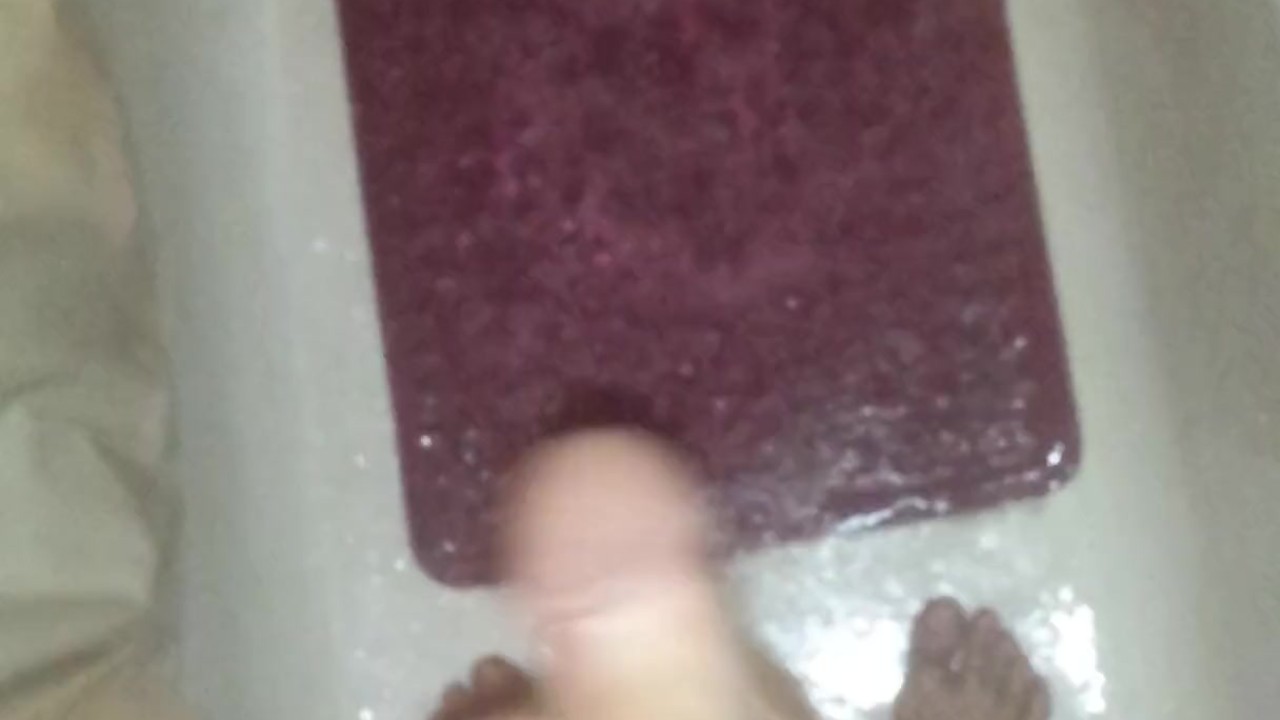 a quick cum in the shower