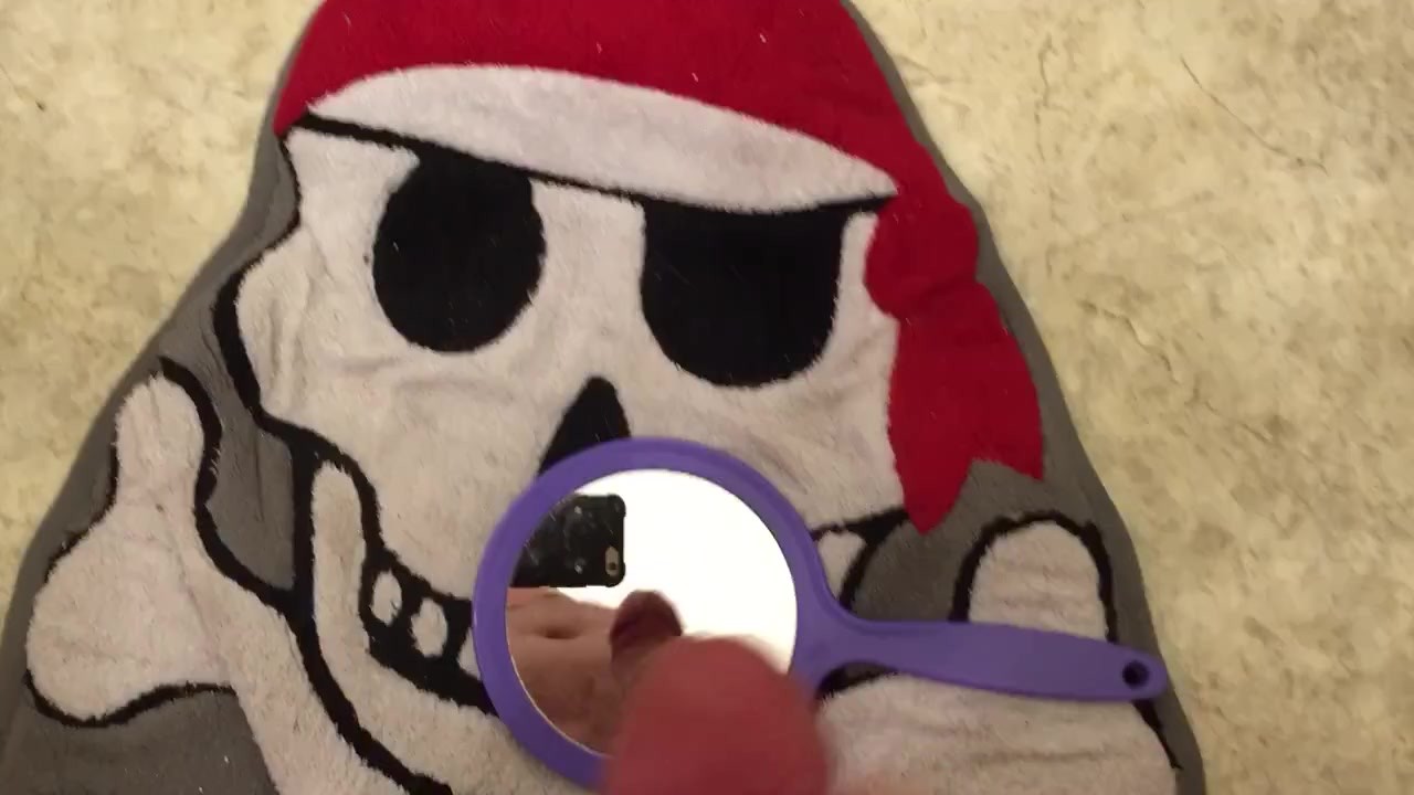 Hand Mirror Cumming: A Unique Adult Experience