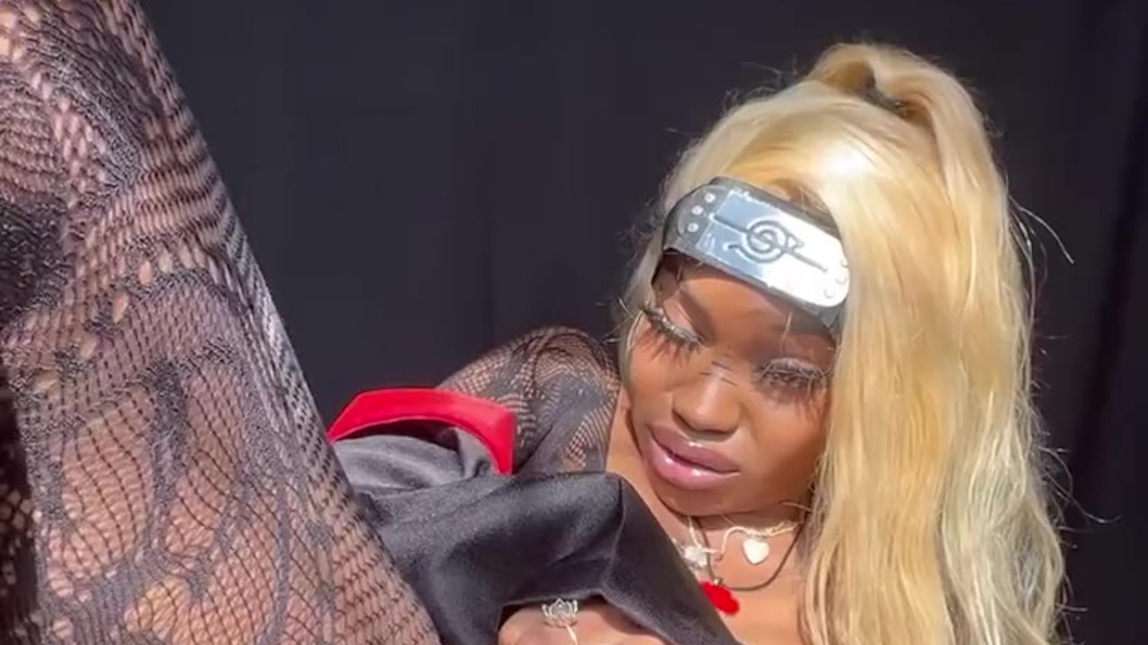 Ebony Deidara Squirts