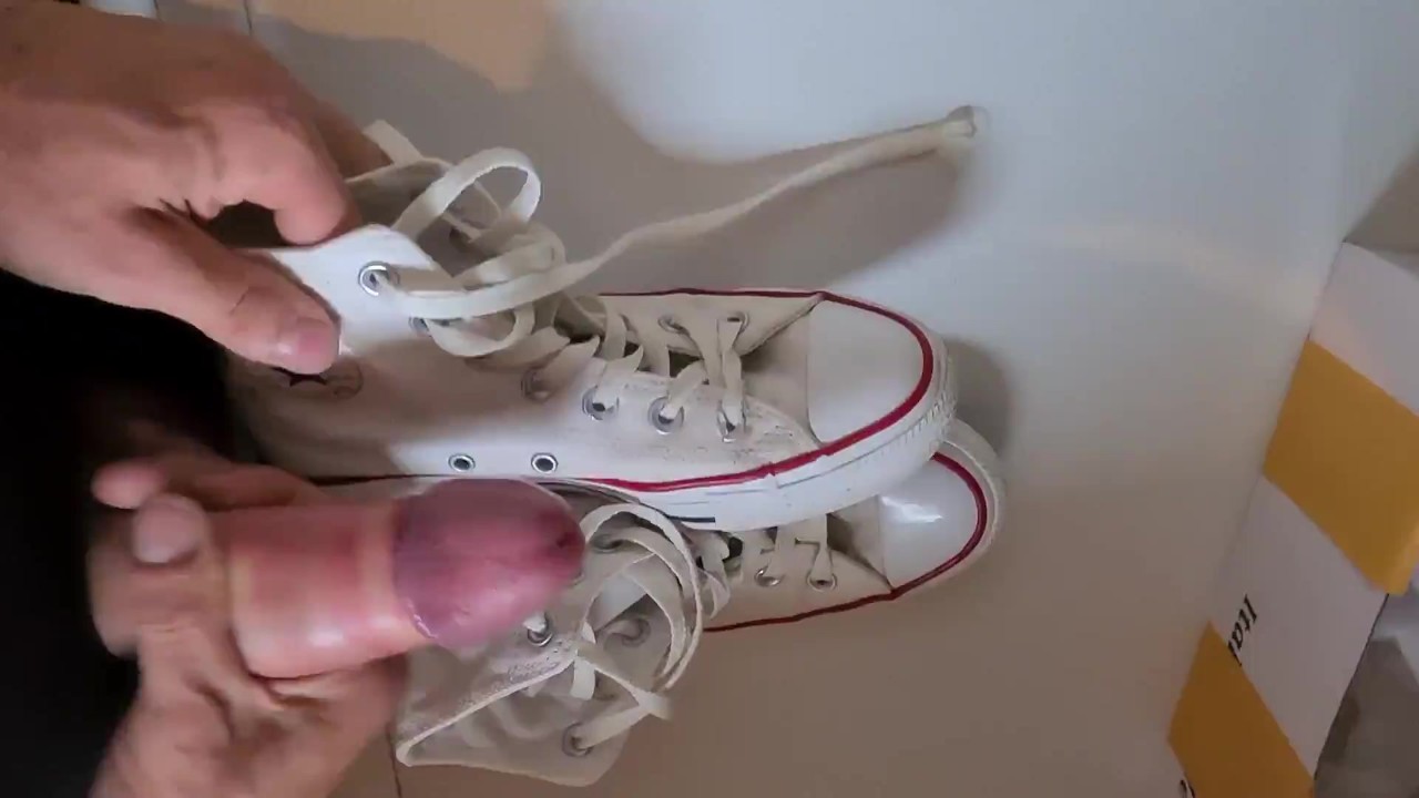 Unboxing Vintage Converse Sneakers