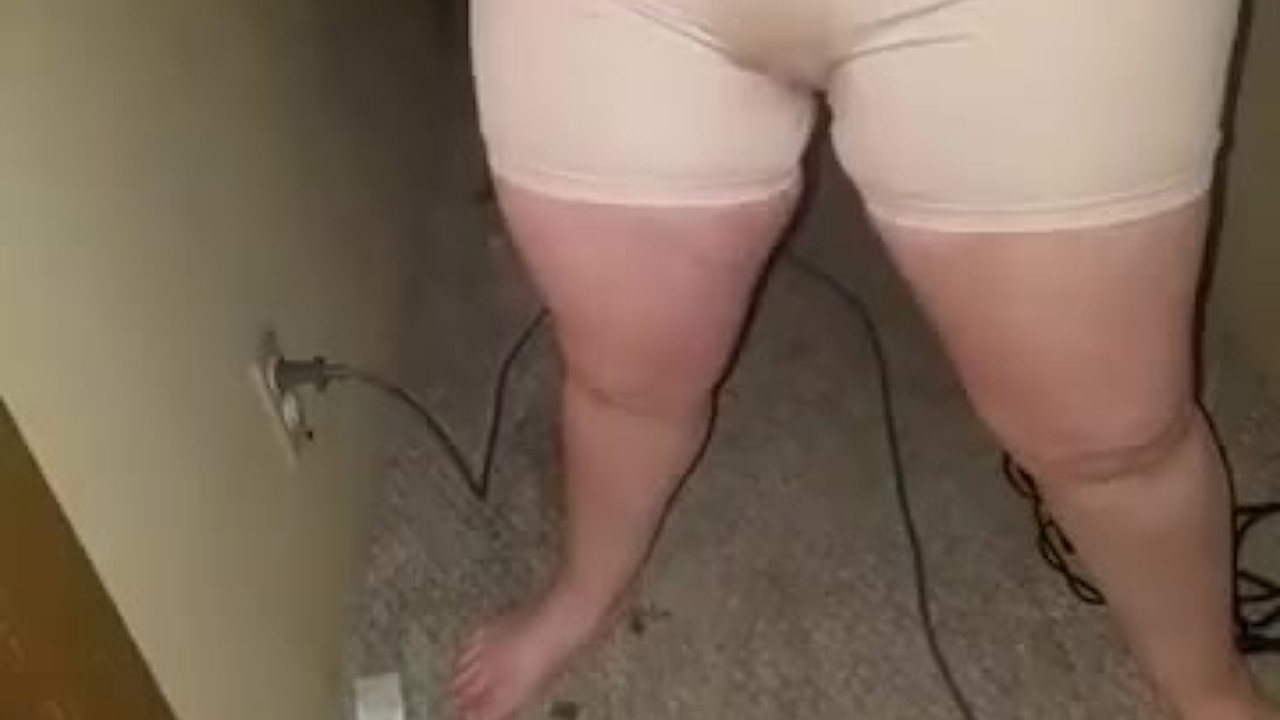 Dirty Girl Pissing Shorts Fetish Video