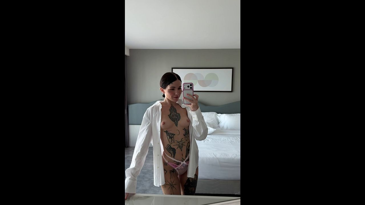 Sultry Sweetheart Seeks Likes and Affection