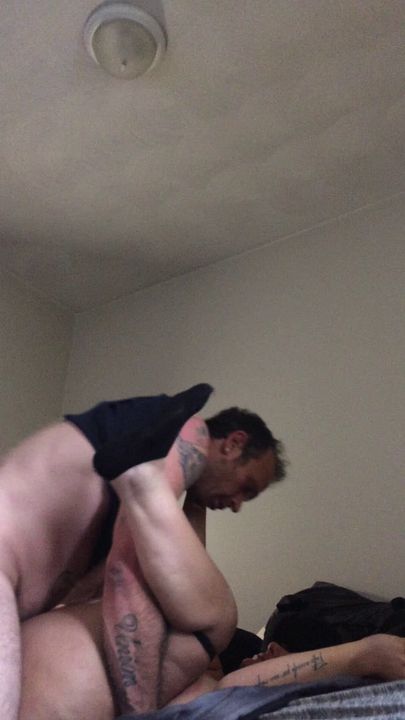 Delivery girl came in and gets fucked