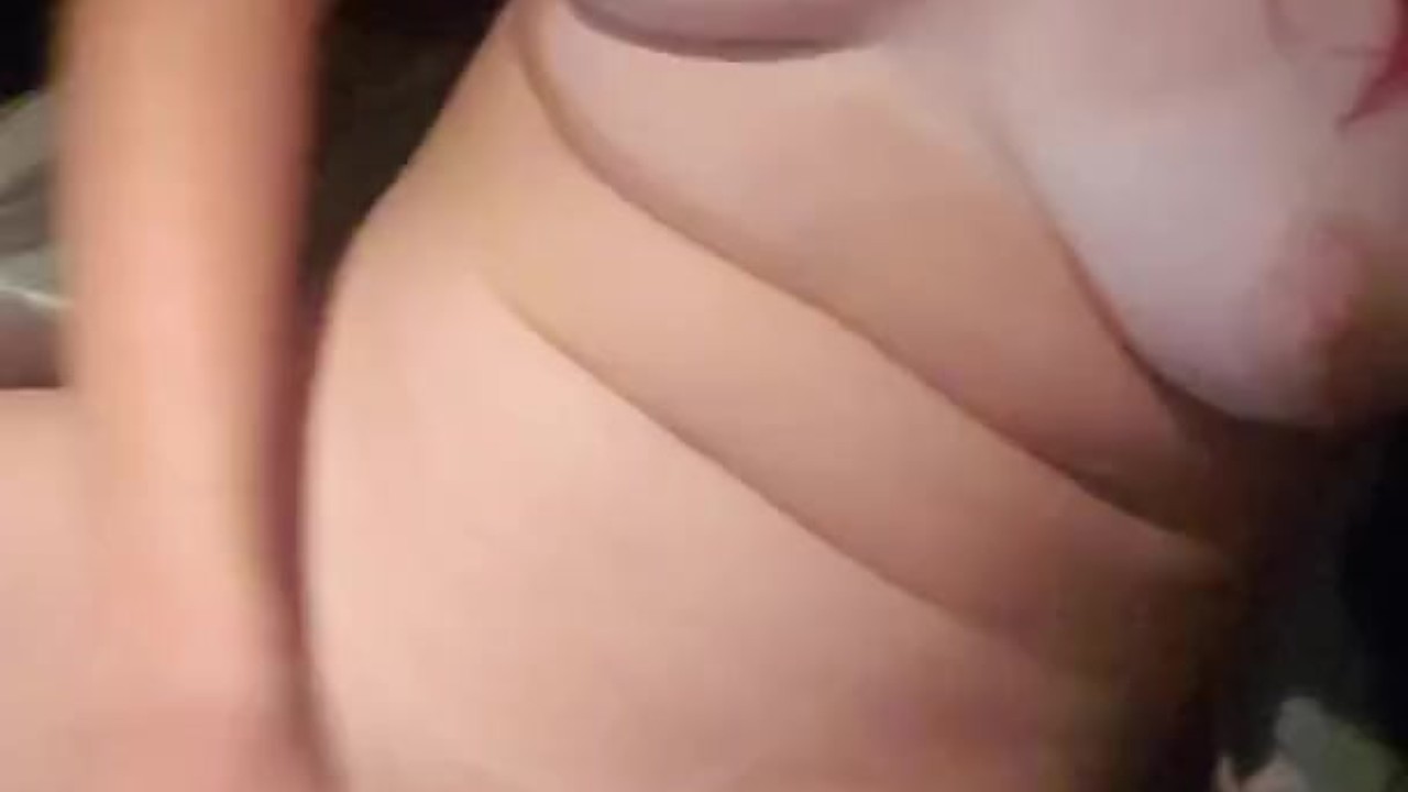 Sexy Girl Fucking Herself In The Car