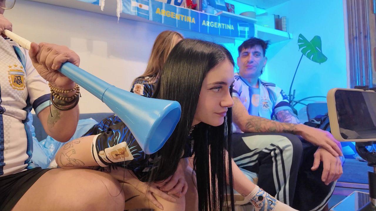 Sexy Soccer Fans: Argentina vs England Live
