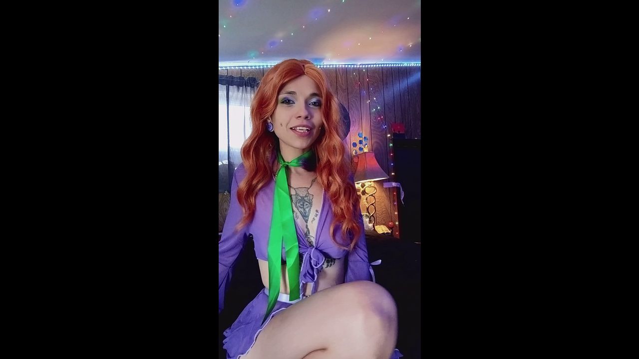 Vaping Vixen Daphne's Seductive Roleplay Unleashed