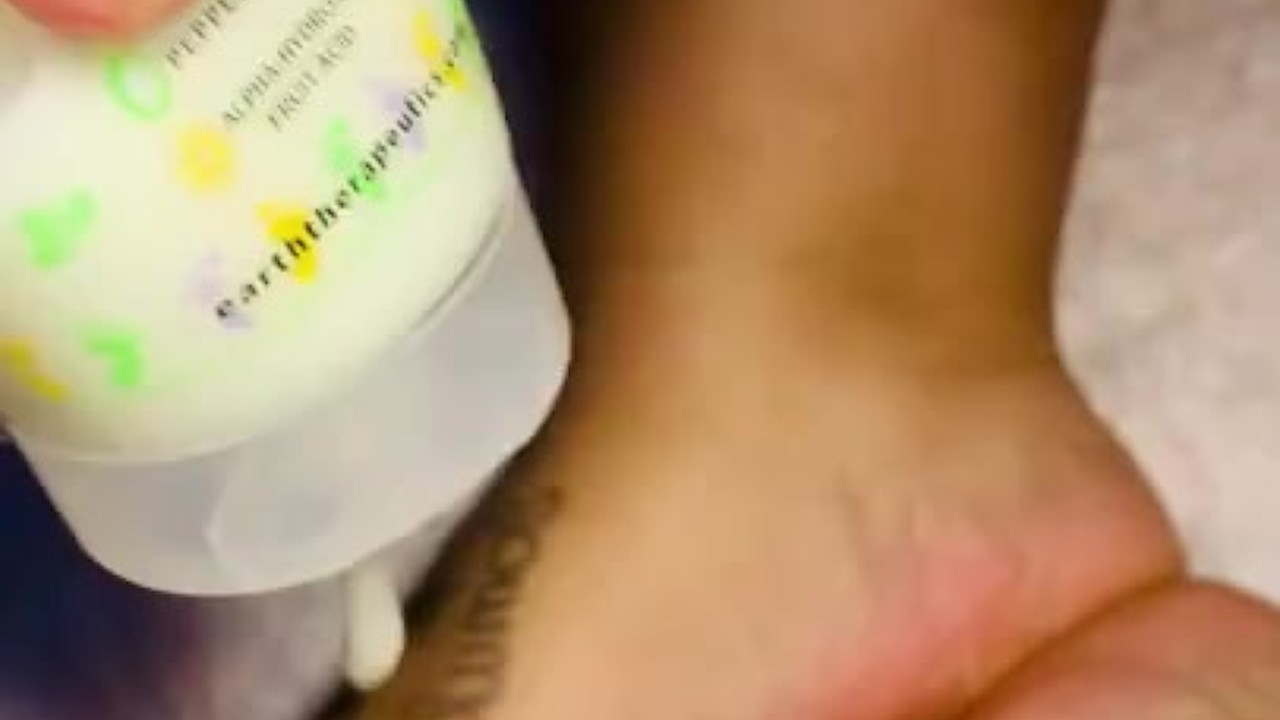 BBW Foot Fetish Massage with Lotion & Dildo